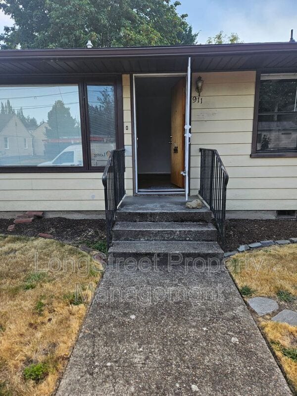 Building Photo - 911 NW 27th St