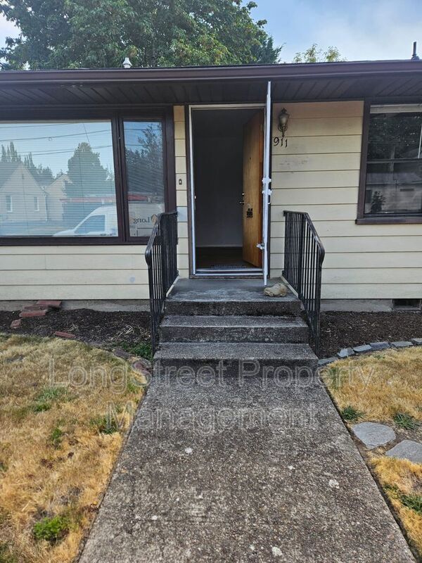 Foto del edificio - 911 NW 27th St