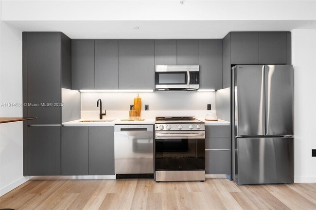 Building Photo - 307 SW 5th St