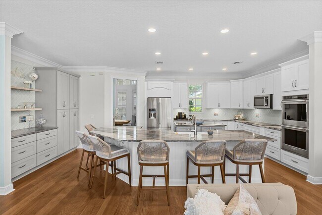 Foto del edificio - 851 SW Pine Tree Ln