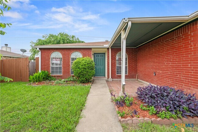 Foto del edificio - 1706 Bristol Dr