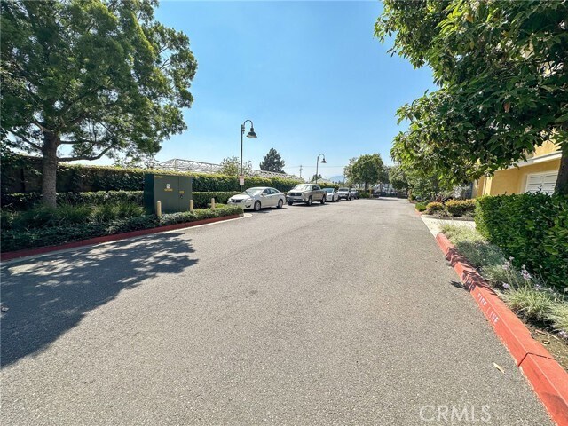 Foto del edificio - 337 S Glendora Ave