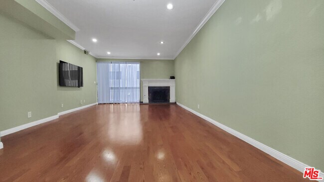 Foto del edificio - 450 San Vicente Blvd