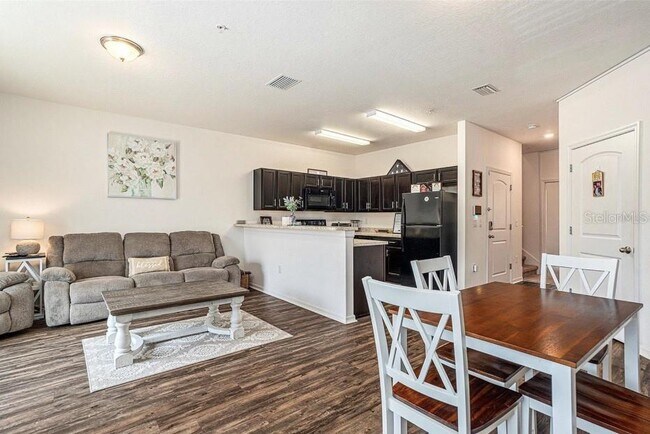 Building Photo - 5521 Yellowfin Ct