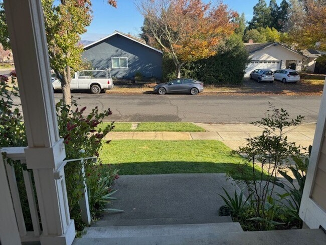 Foto del edificio - Beautiful Three Bedroom North Napa Home