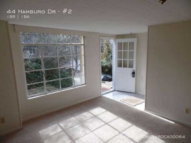 Building Photo - 1 bedroom in Weaverville NC 28787