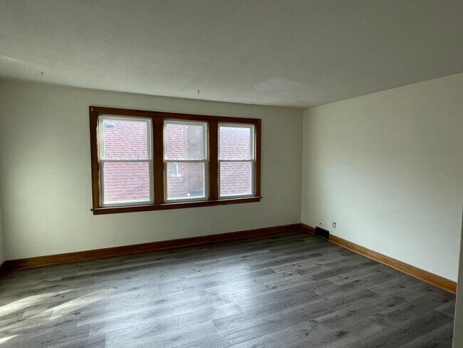Building Photo - 1245 Wenonah Ave