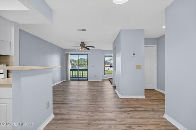 Building Photo - 10200 Belle Rive Blvd