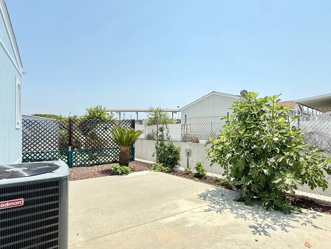 Building Photo - 4 Magnolia Via