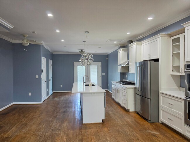 Foto del edificio - 802 Farragut St NW