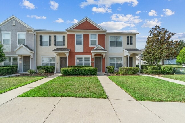 Building Photo - **NEWLY REMODELED ** MAINTENANCE FREE TOWNHOME/ NO APPLICATION FEES**