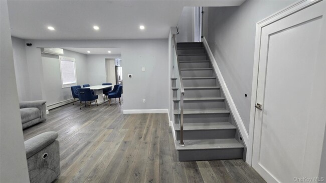 Building Photo - 80-06 209th St