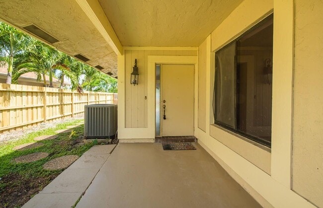 Building Photo - 7591 Sierra Dr E
