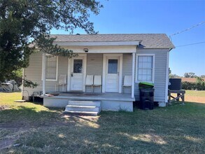 Building Photo - 507 Harrison Ln