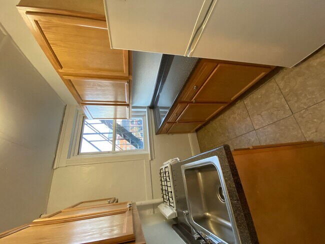 Building Photo - 1185 Boylston St