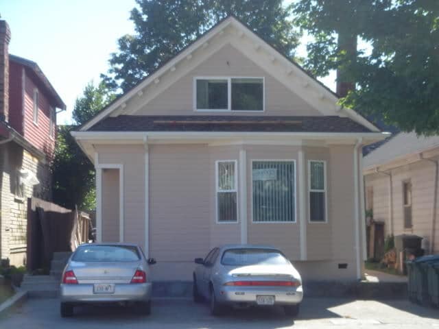 Building Photo - 908 23rd Ave