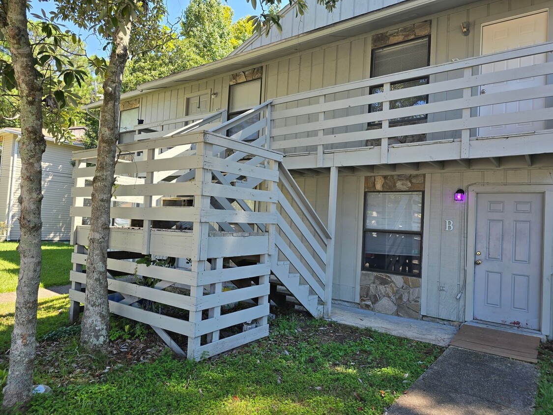 Primary Photo - Landview Drive ABCD