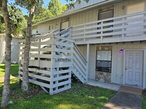 Building Photo - 510 Landview Dr