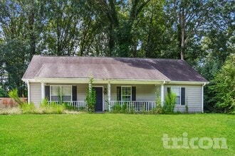 Building Photo - 1761 Silver Leaf Ct SW