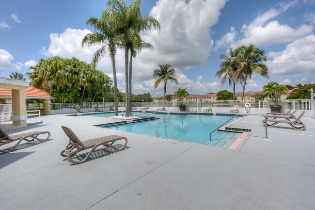 Pool - 663 Vista Isles Dr