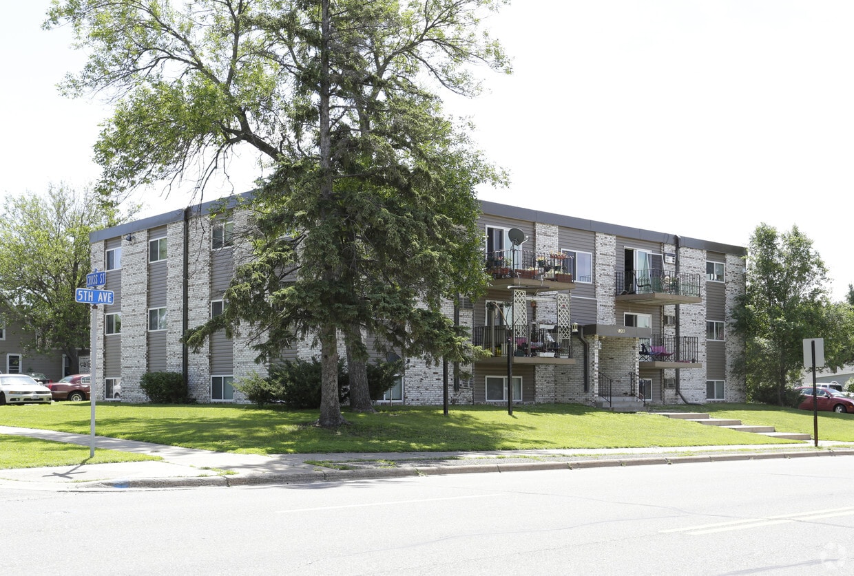 Building Photo - 1820 5th Ave