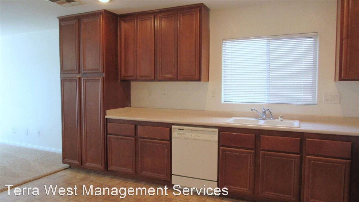 Foto principal - 3 br, 2 bath House - 8328 Lost Spur St.