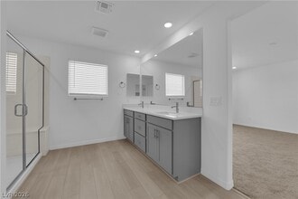 Building Photo - 5925 Obsidian Sky Ave