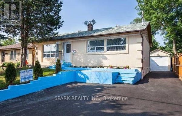 Building Photo - 27 Erlesmere Ave