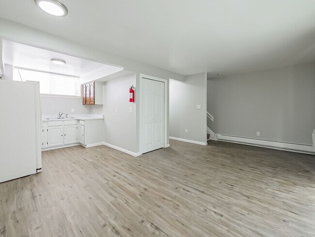 Foto del edificio - Freshly Remodeled 1BR Retreat in Desirable White Lake – Move-In Ready!