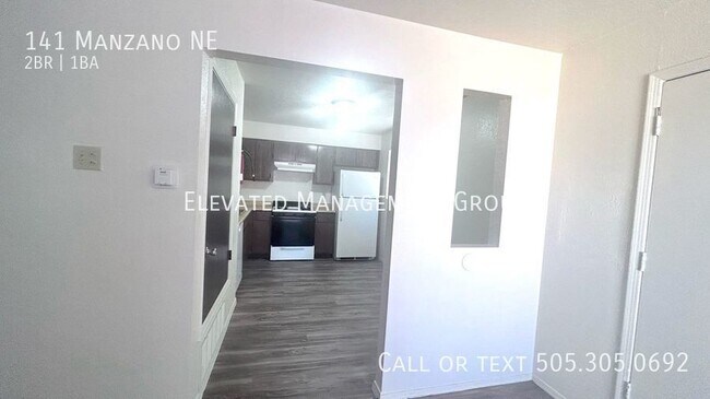 Building Photo - Beautiful Updated 2 Bedroom Unit Ready for...