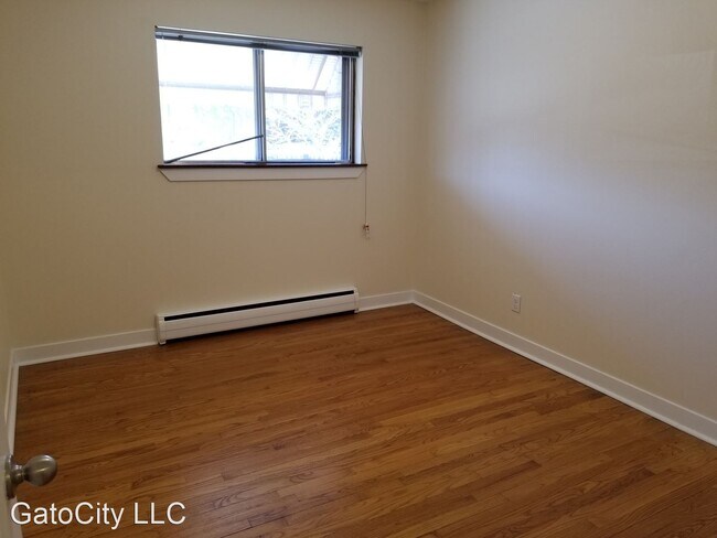 Building Photo - 1441 N Franklin Pl