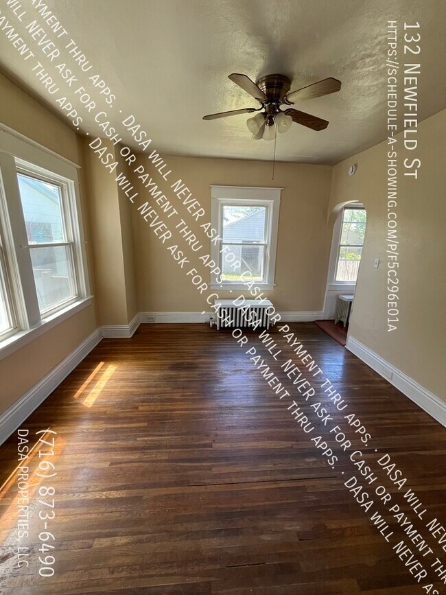 Building Photo - 132 Newfield House - 3 Bed / 1 Bath
