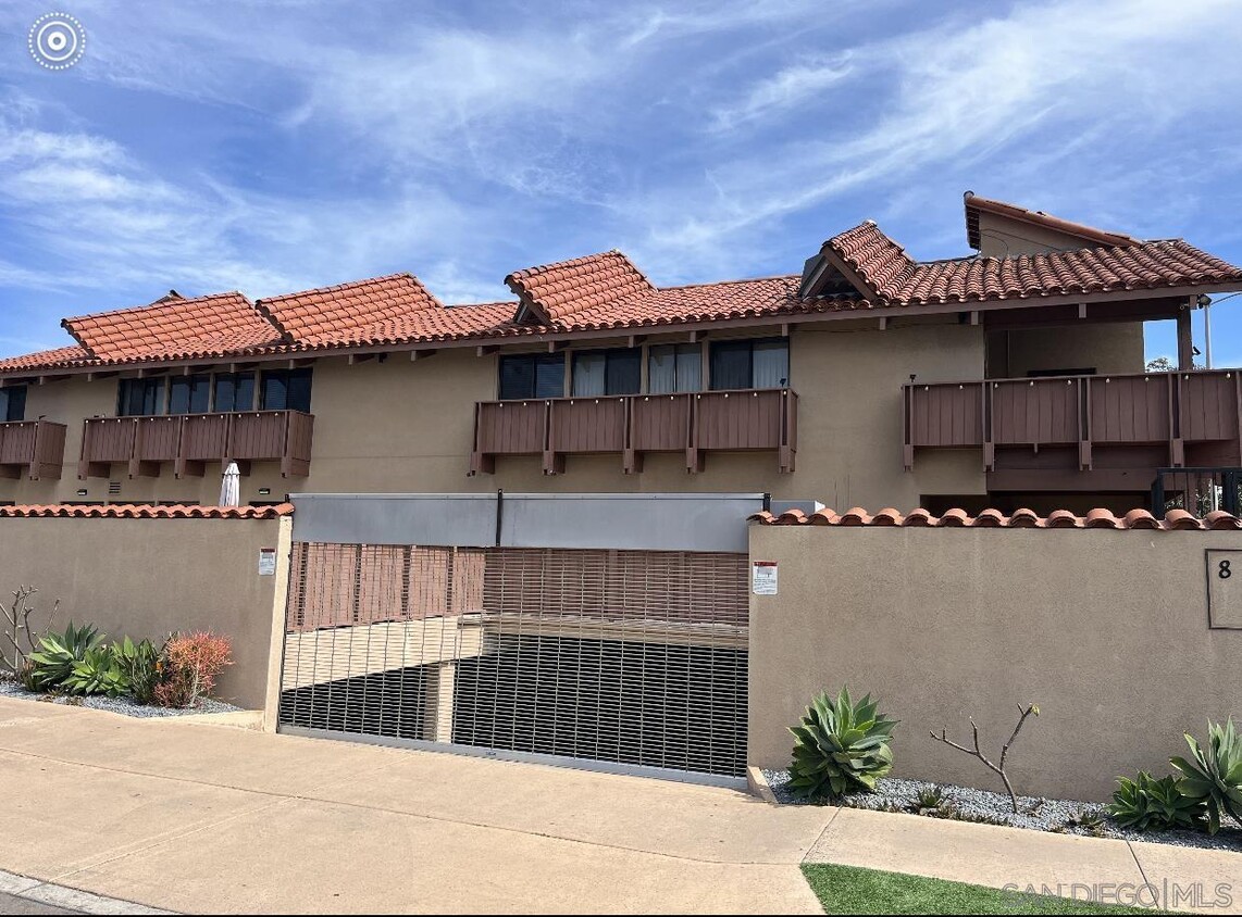 Primary Photo - 835 D Ave