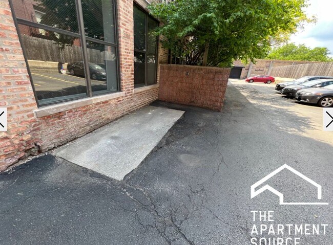 Foto del edificio - 1760 W Wrightwood Ave