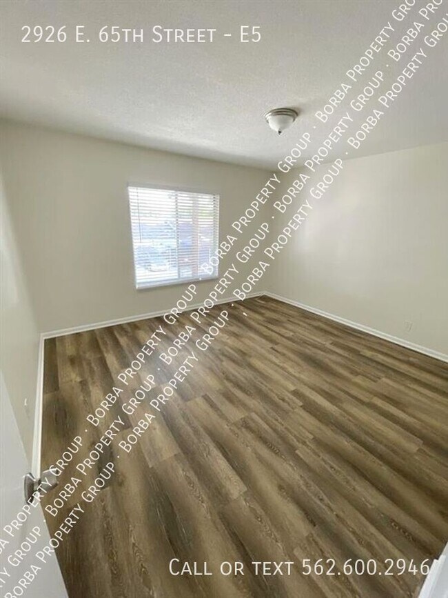 Foto del edificio - 2926 E 65th St