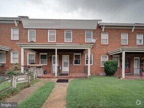 Building Photo - 2047 Griffis Ave