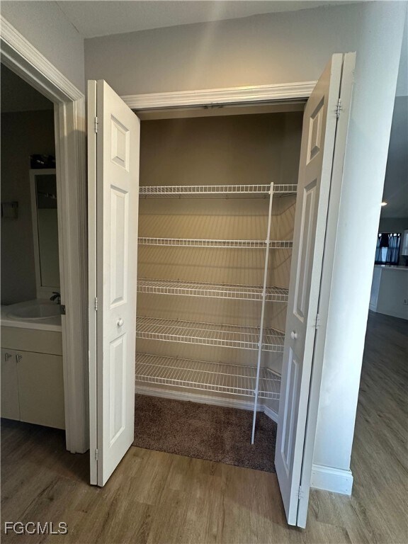 Foto del edificio - 2438 Joe Ave S