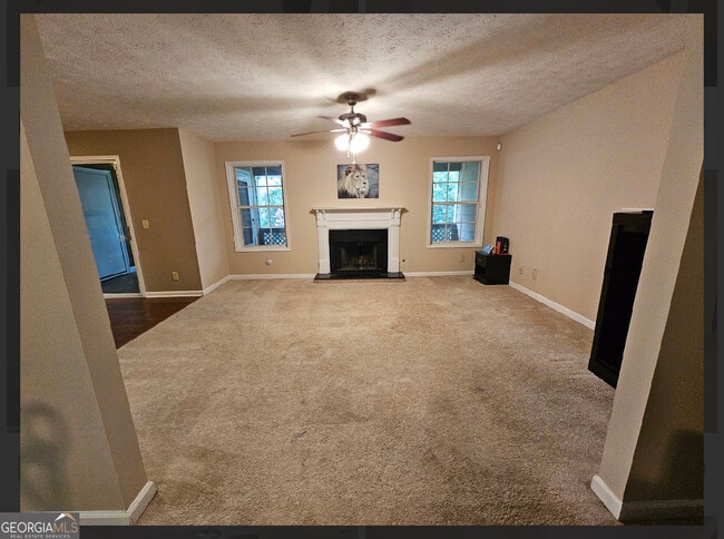 Building Photo - 2539 Oakridge Pl