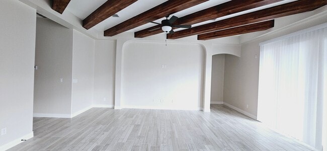 Building Photo - 1822 Bridle