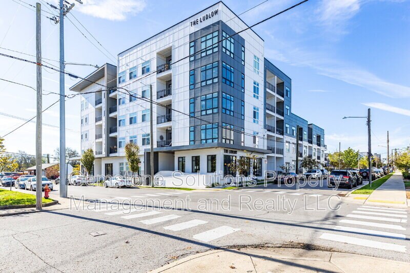 Foto principal - 1125 10th Ave N