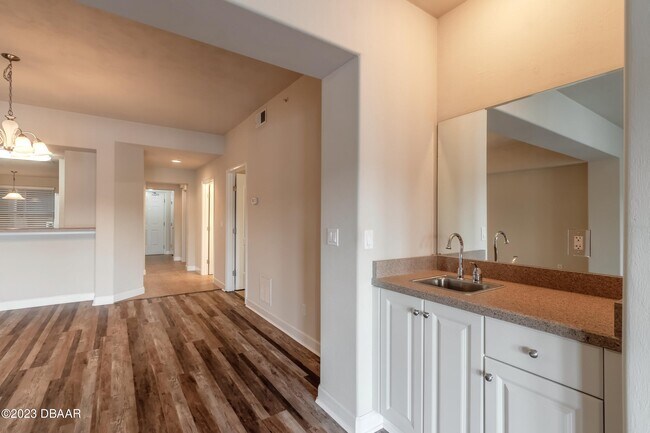 Building Photo - 424 Luna Bella Ln