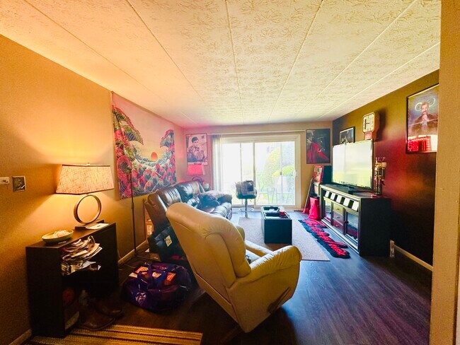 Foto del edificio - 422 Fleeter Ct