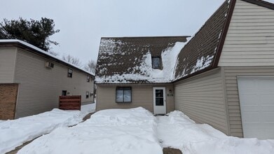 Building Photo - 819 Kerns Dr NE