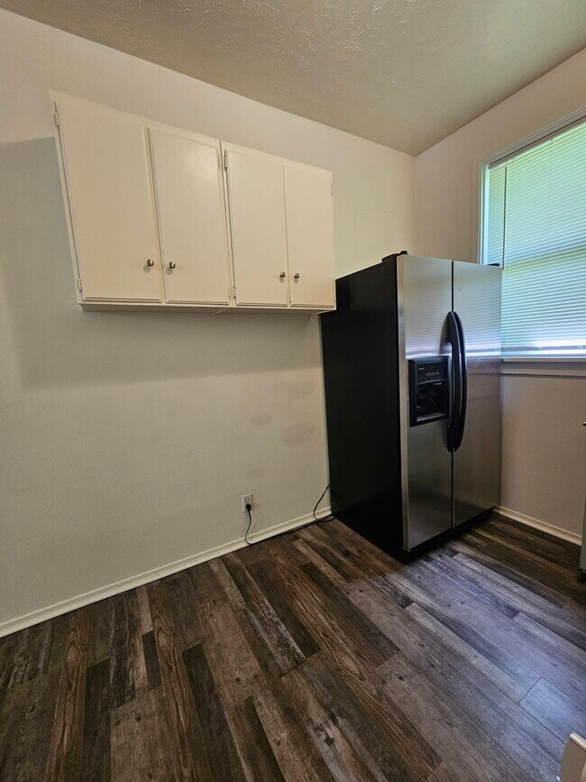 Foto del edificio - 1015 E 9th S