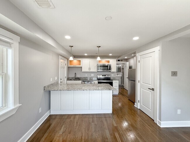 Foto del edificio - 468 Salem St