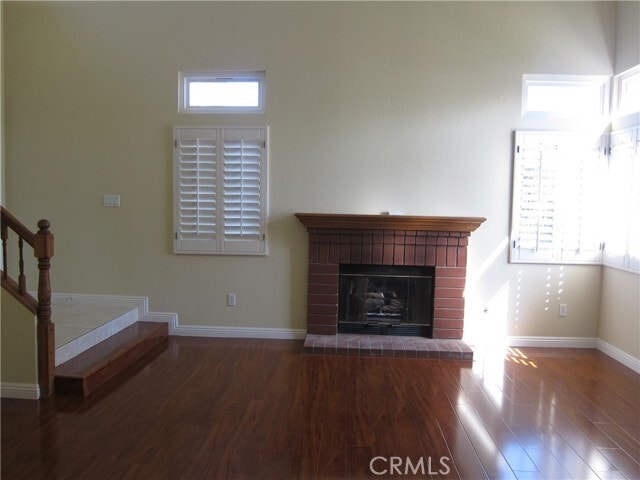 Building Photo - 23801 Sierra Oak Dr