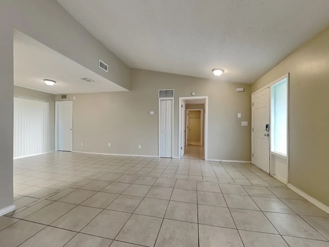 Building Photo - 3715 Coppertree Cir