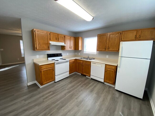 Foto del edificio - 415 Moonlite Ave