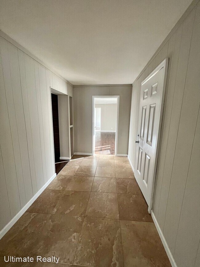 Building Photo - 3 br, 1 bath House - 10877 Pear Tree Ln.