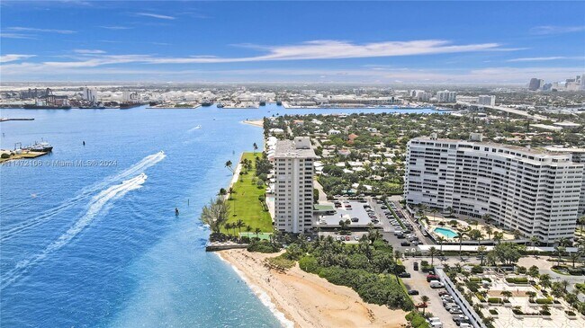 Foto del edificio - 2100 S Ocean Dr